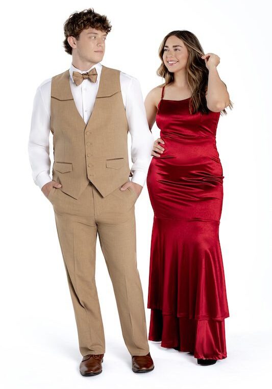 2026_Dutton Vest_Camel_074