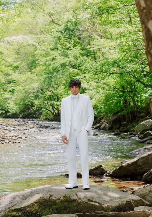 2026_Simon_Tuxedo_Diamond White_015_WEB