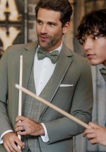 2026_Simon_Tuxedo_Sage_05924_WEB